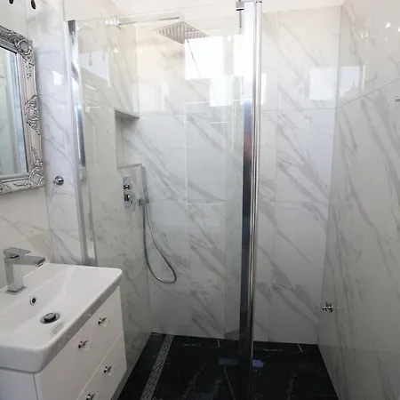 Apartament Deluxe Apartment *